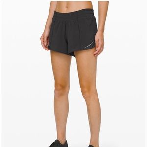 Lululemon Hotty Hot Short II Long 4"